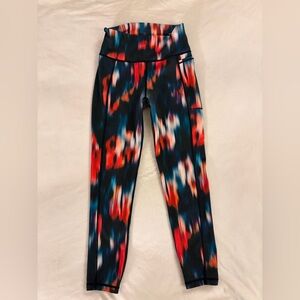 Sweaty Betty Super Sculpt 7/8 Leggings Red and Blue Abstract Print Size Small
